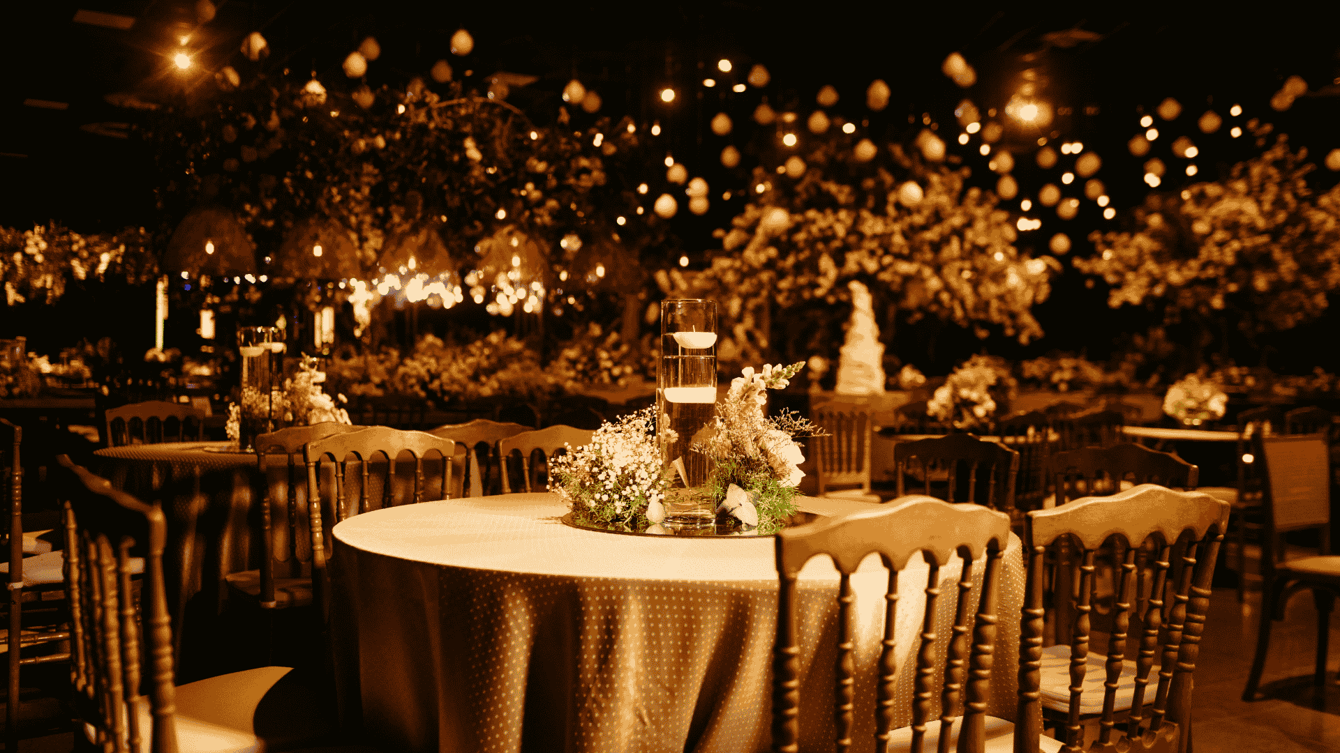 What Is a Gala Dinner